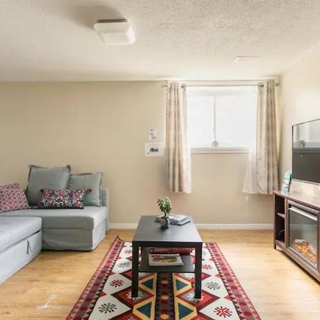 Self Check-In Spacious Apartment With Full Kitchen Ottawa Extérieur photo