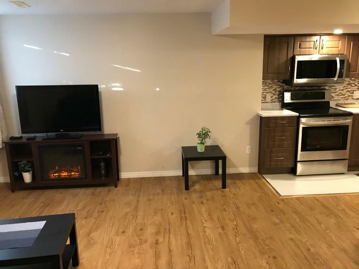 Self Check-In Spacious Apartment With Full Kitchen Ottawa Extérieur photo