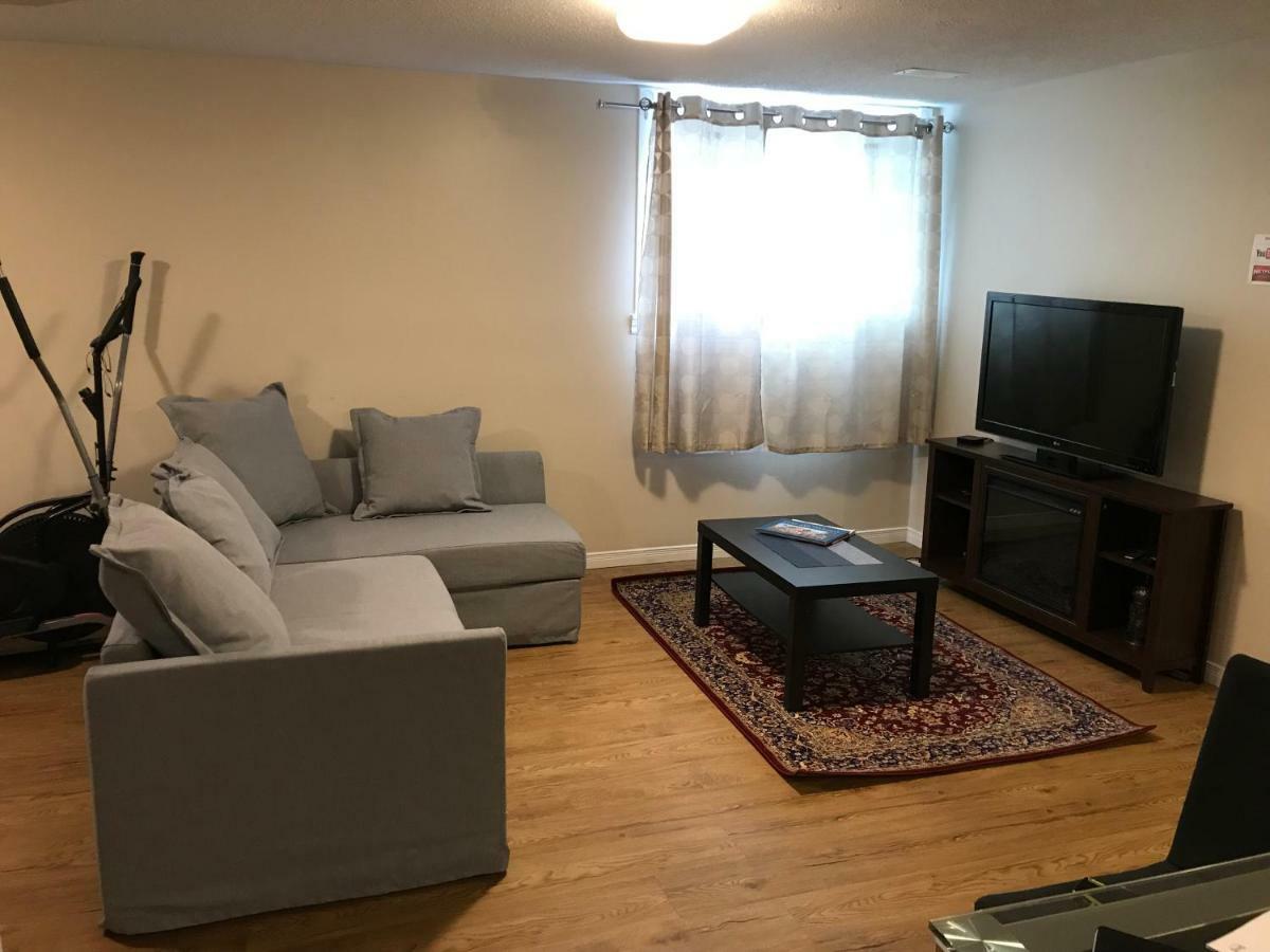 Self Check-In Spacious Apartment With Full Kitchen Ottawa Extérieur photo